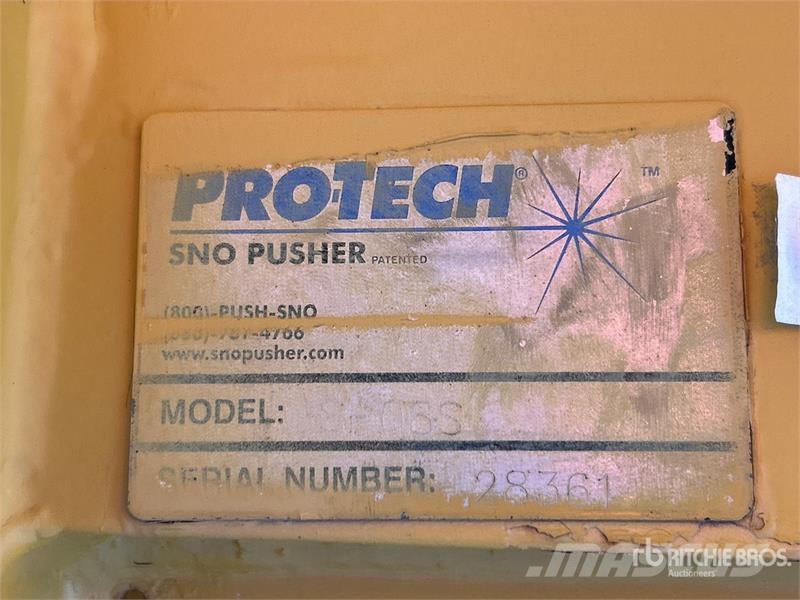 ProTech SP08S 96 in Skid Steer Snow Pusher 刮雪板和犁