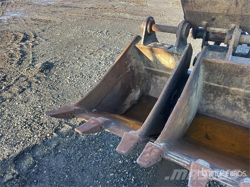 PSM 18 in Digging Excavator Bucket دلاء