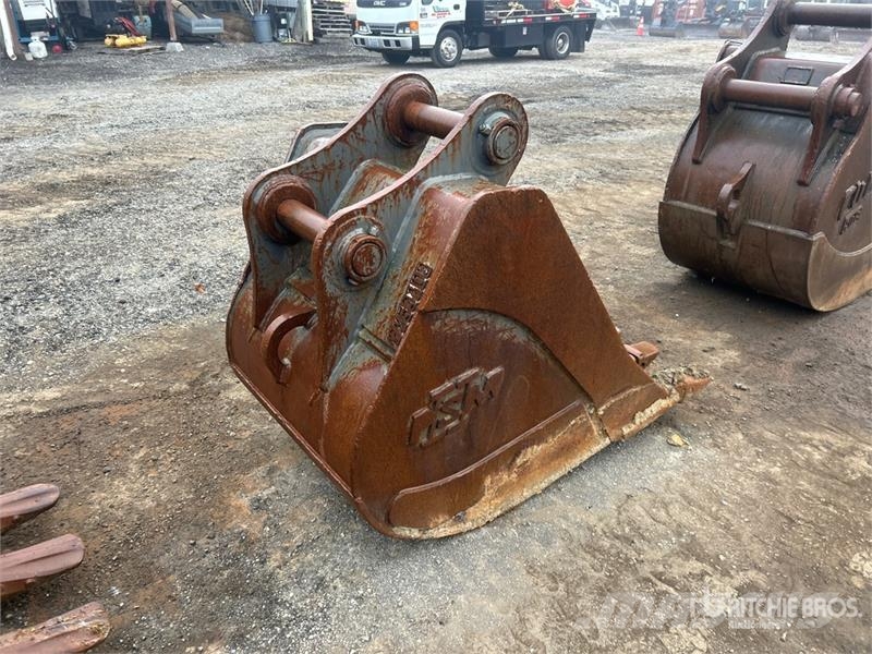 PSM 36 in 0.932 cyd Digging Excavator Bucket - Fits 18 Buckets