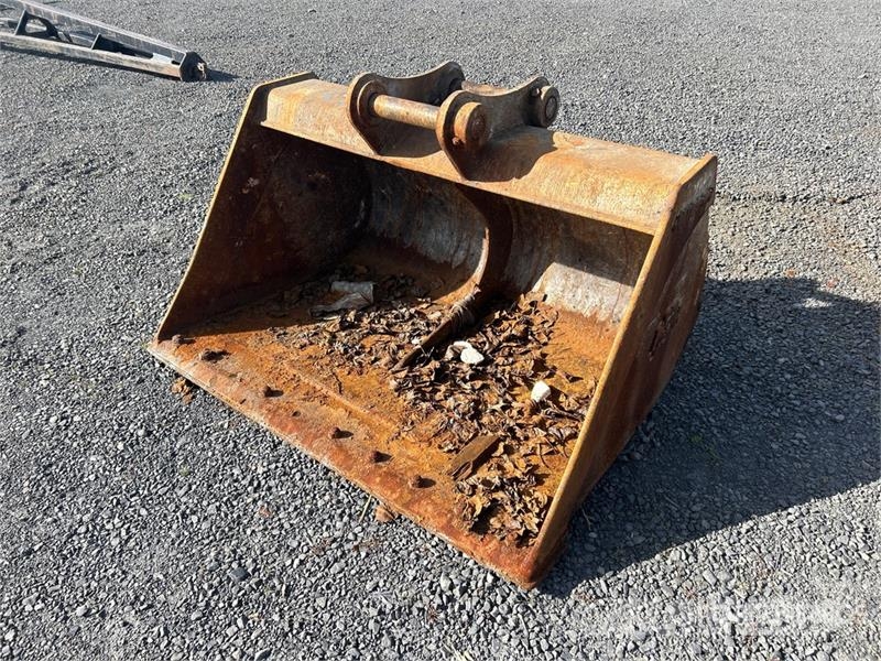 PSM 60 in Cleanup Excavator Bucket Cucharones