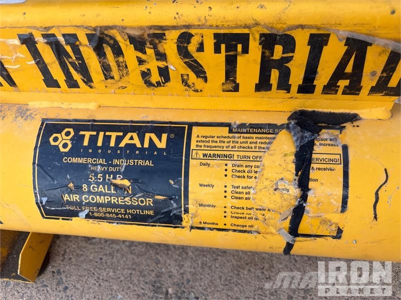 Puma of (3) Puma Air Compressor Compressores