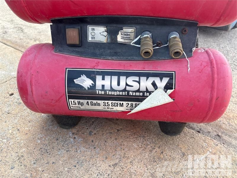 Puma of (3) Puma Air Compressor Compressores