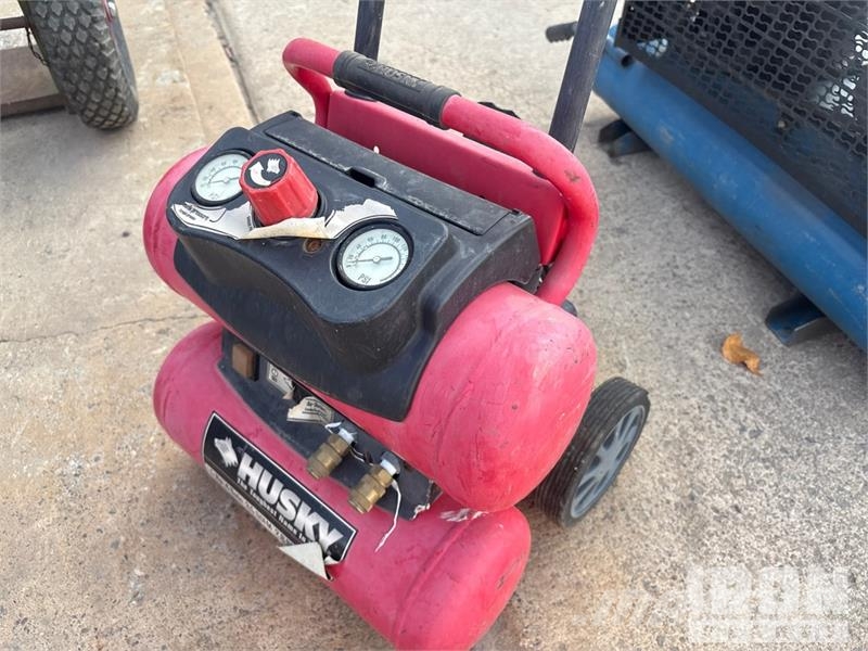 Puma of (3) Puma Air Compressor Compressores