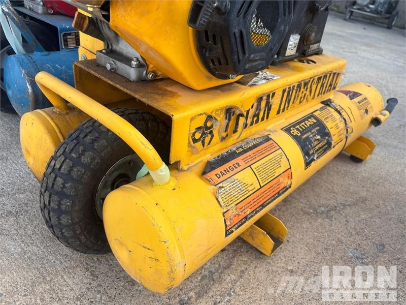 Puma of (3) Puma Air Compressor Compressores