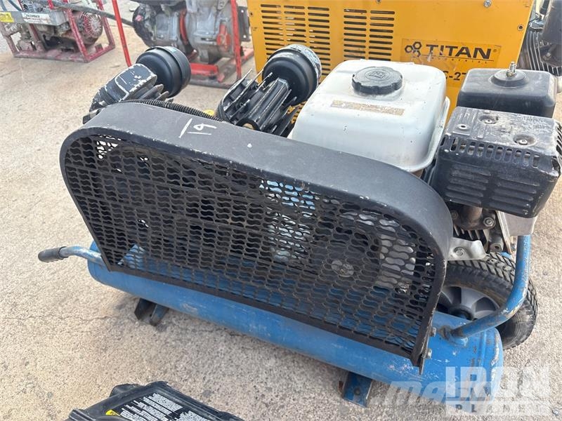 Puma of (3) Puma Air Compressor Compressores