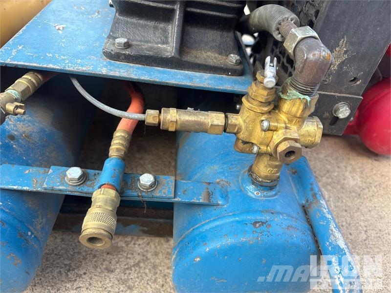 Puma of (3) Puma Air Compressor Compressores