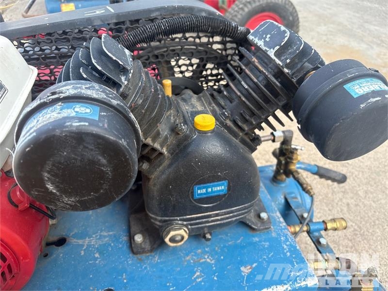 Puma of (3) Puma Air Compressor Compressores