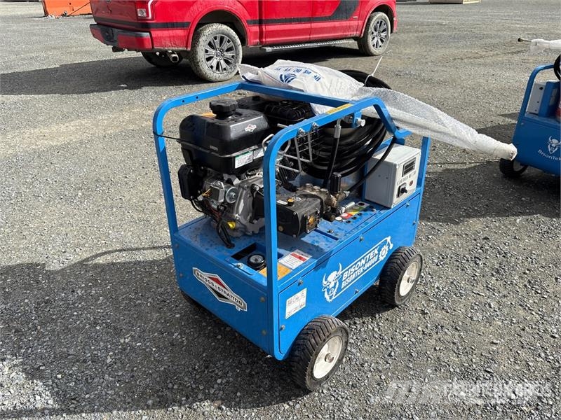 Quantity of (1) Machpro H4000-N Pressure Washer ( 輕壓清洗機