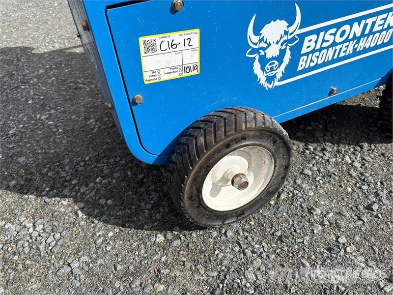 Quantity of (1) Machpro H4000-N Pressure Washer ( 輕壓清洗機