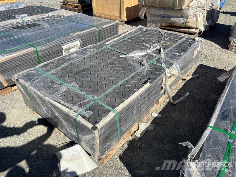 Quantity of (1) Machpro LHS-PAVINGBOARD-TP Mats ( Accesorios y repuestos para equipo de perforación