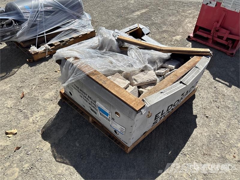 Quantity of (1) Pallets of Stone 農業機械 - その他