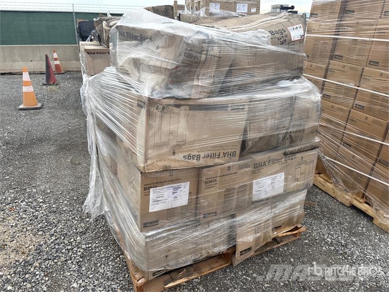  Quantity of (1) Pallets of Parker-Hannifin Bag Fil مكونات أخرى