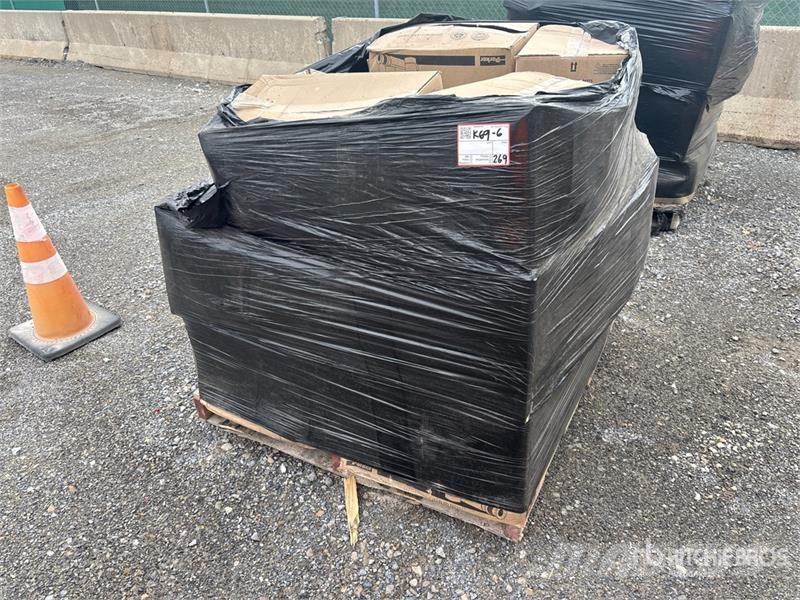  Quantity of (1) Pallets of Parker-Hannifin Bag Fil مكونات أخرى
