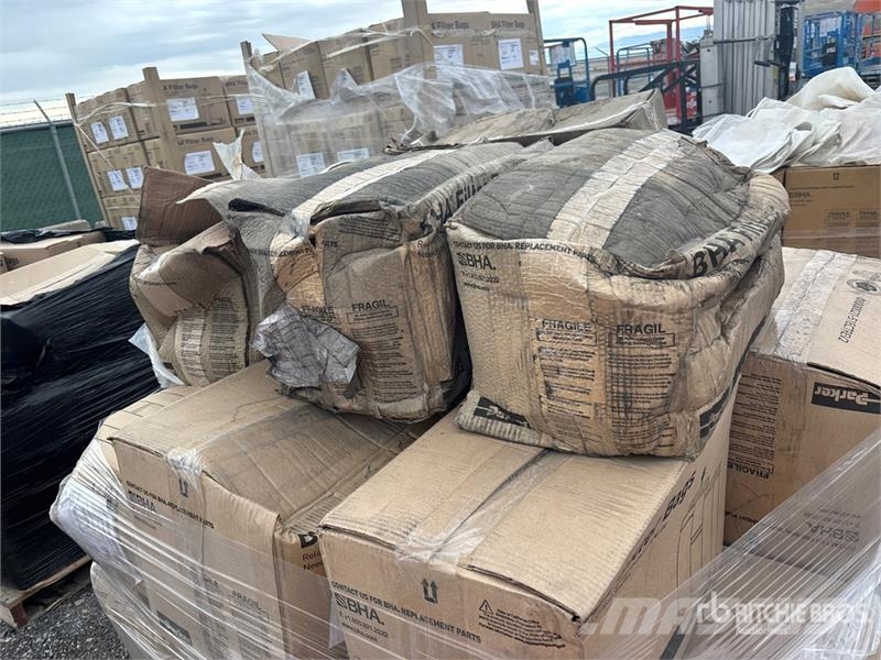  Quantity of (1) Pallets of Parker-Hannifin Bag Fil مكونات أخرى