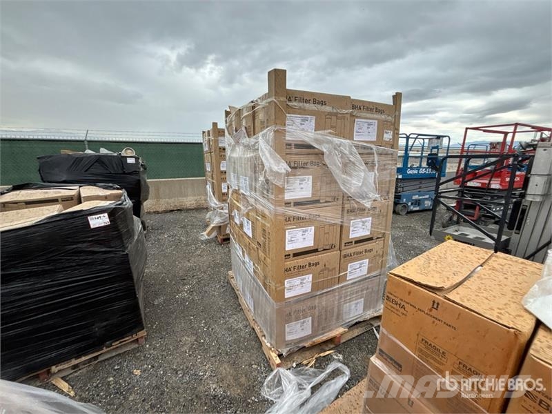  Quantity of (1) Pallets of Parker-Hannifin Bag Fil مكونات أخرى