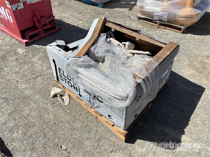 Quantity of (1) Pallets of Stone 農業機械 - その他