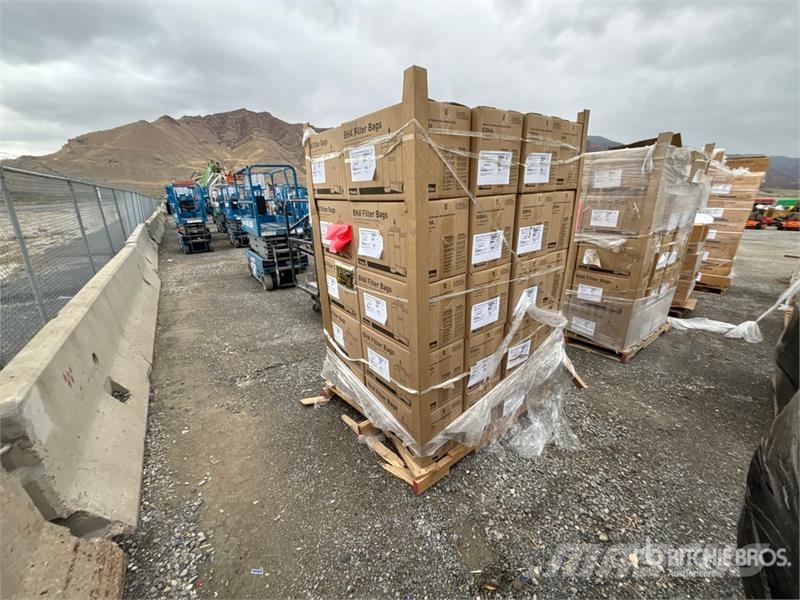  Quantity of (1) Pallets of Parker-Hannifin Bag Fil مكونات أخرى