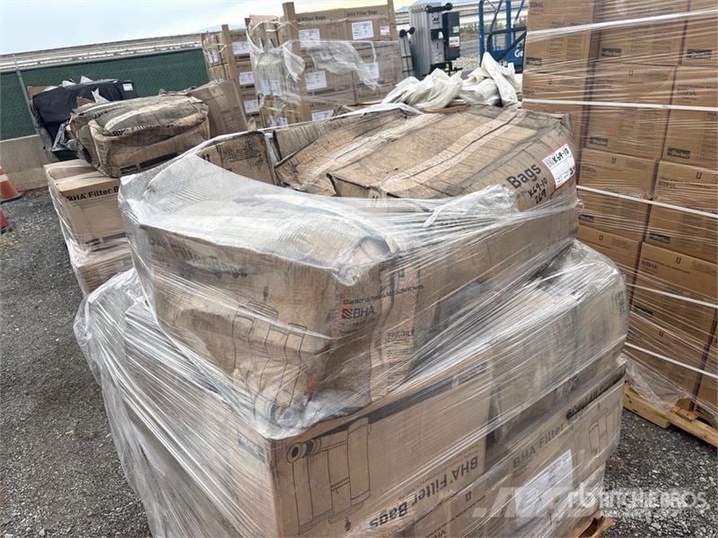  Quantity of (1) Pallets of Parker-Hannifin Bag Fil مكونات أخرى