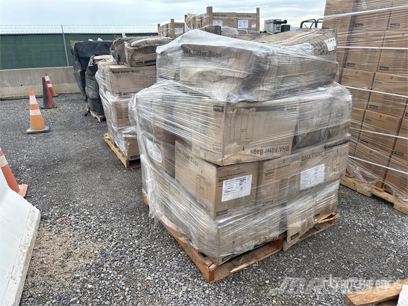  Quantity of (1) Pallets of Parker-Hannifin Bag Fil مكونات أخرى