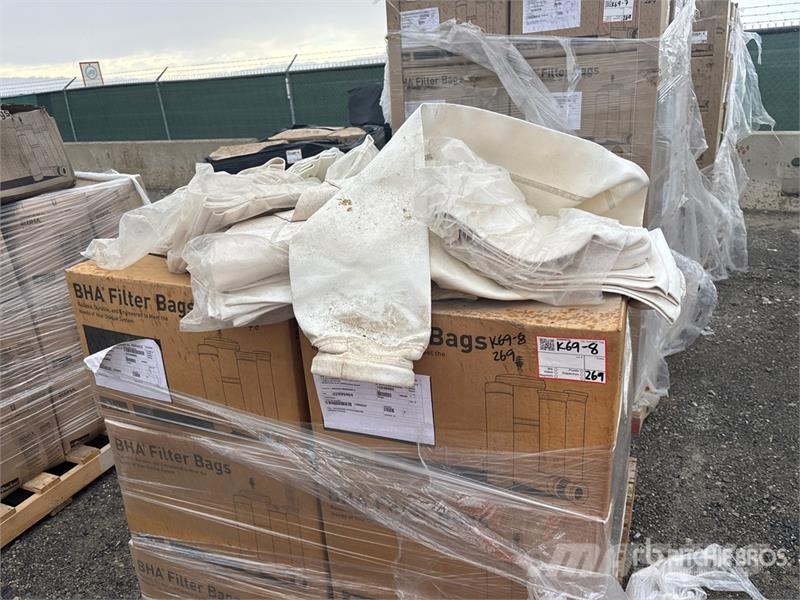  Quantity of (1) Pallets of Parker-Hannifin Bag Fil مكونات أخرى