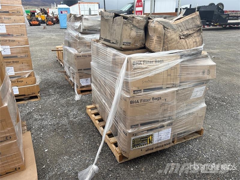  Quantity of (1) Pallets of Parker-Hannifin Bag Fil مكونات أخرى