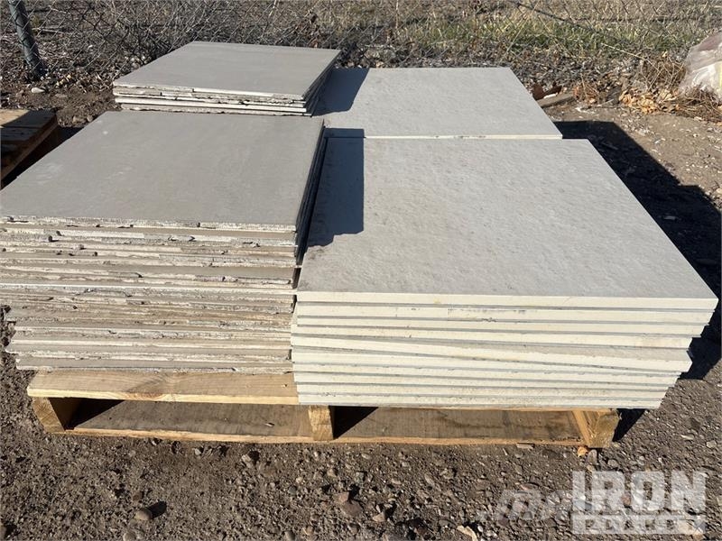 Quantity of (1) Pallets of Tile Outros componentes
