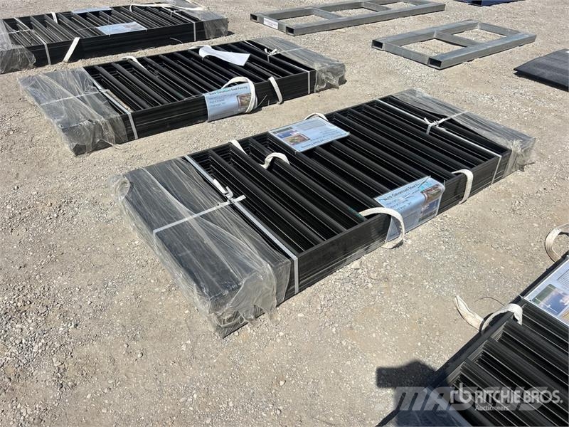 Quantity of (10) 7.9 ft x 3.3 ft Black Galvanized Piirdeaia varustus