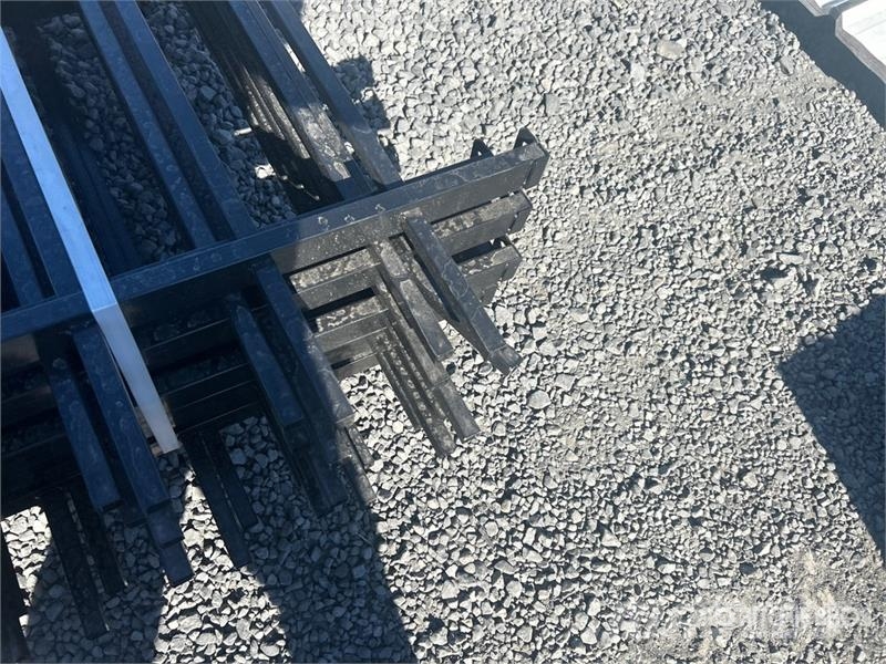 Quantity of (10) 7 ft 10 in x 3 ft 9 in Galvanized Fencing equipment