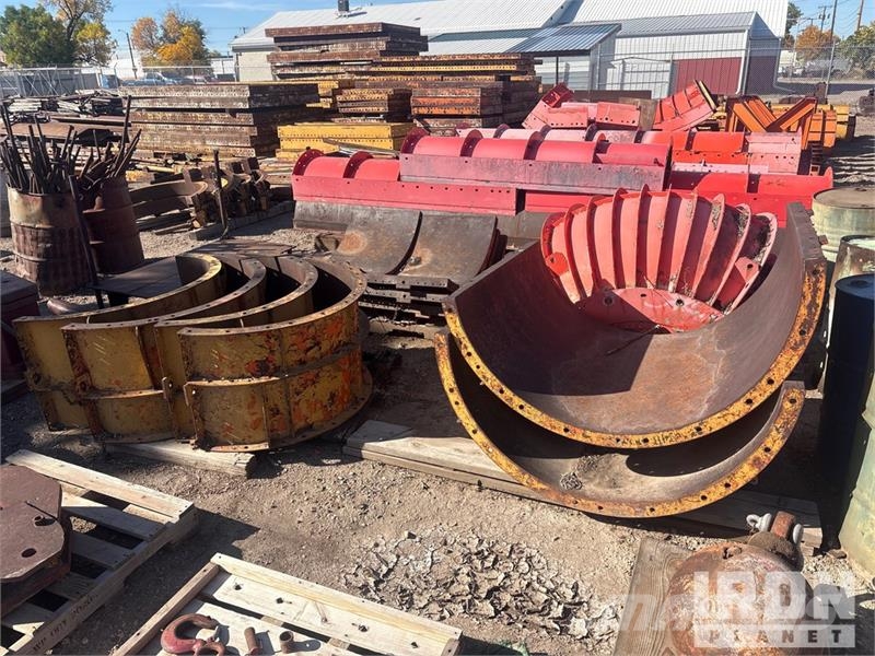  Quantity of (10) EFCO Plate gerder column forms Co Acessórios de concreto