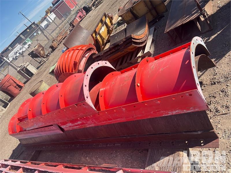 Quantity of (10) EFCO Radius end concrete column f Acessórios de concreto