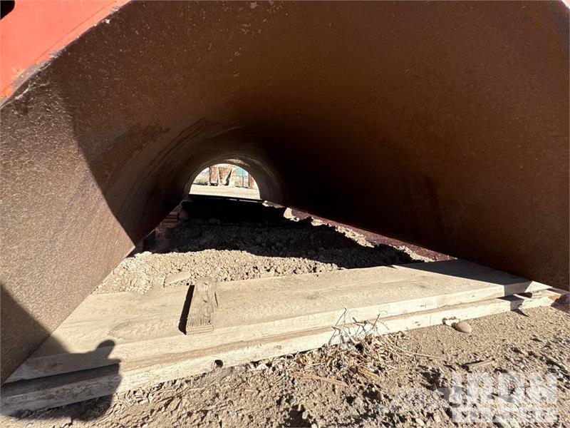 Quantity of (10) EFCO Radius end concrete column f Acessórios de concreto