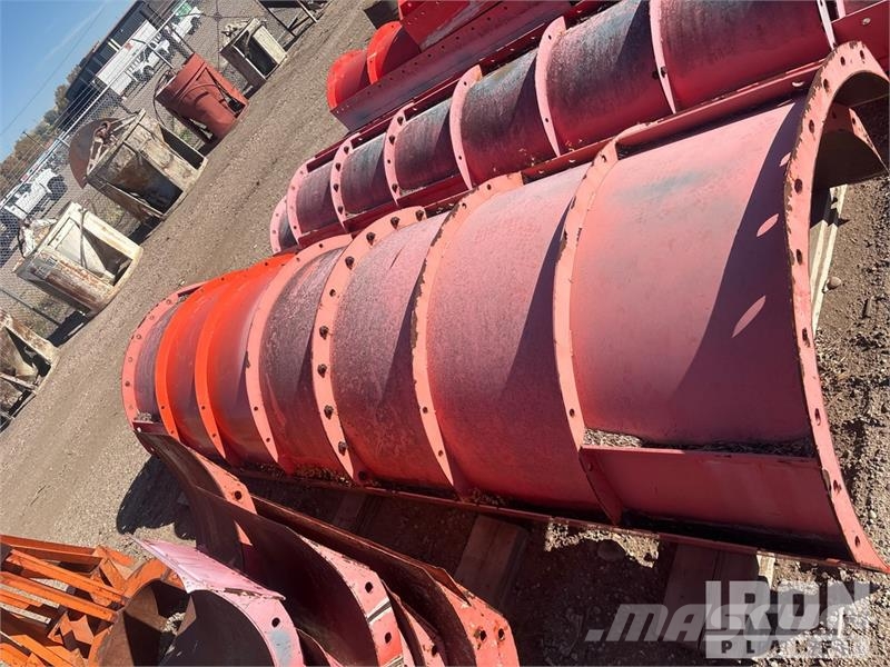 Quantity of (10) EFCO Radius end concrete column f Acessórios de concreto