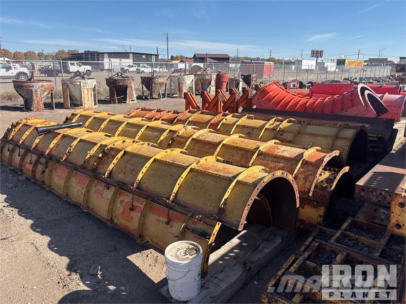 Quantity of (10) EFFCO Column Concrete Forms Zubehör