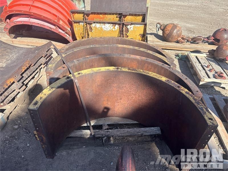 Quantity of (10) EFFCO Cap Concrete Forms Zubehör