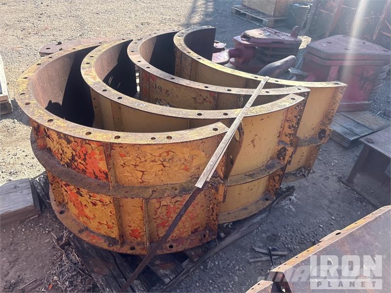 Quantity of (10) EFFCO Cap Concrete Forms Zubehör
