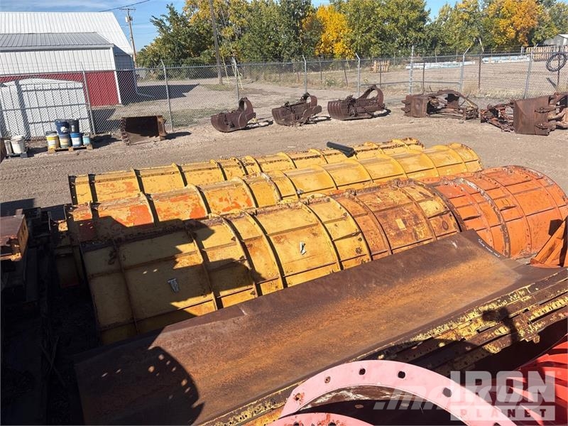 Quantity of (10) EFFCO Column Concrete Forms Zubehör