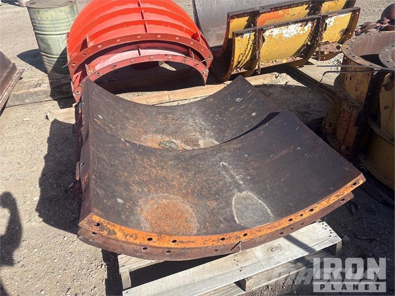 Quantity of (10) EFFCO Cap Concrete Forms Zubehör