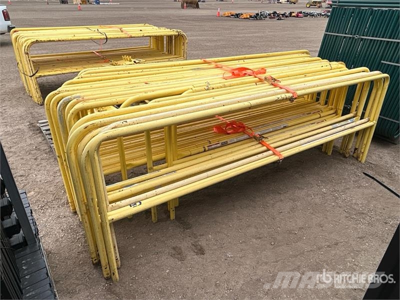  Quantity of 10 Ft. Guardrails & Bases Αναβατόρια και ανυψωτήρες υλικών