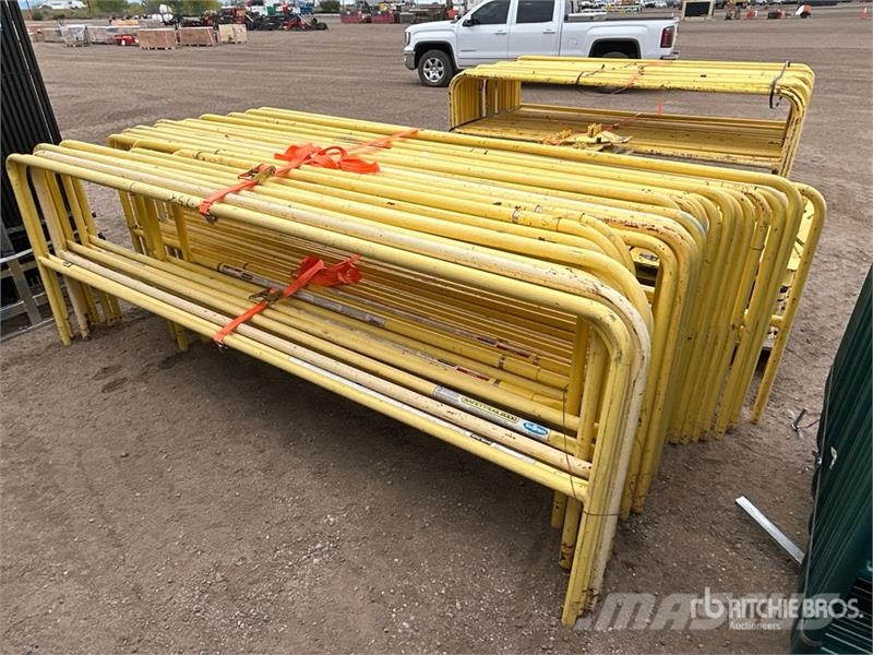  Quantity of 10 Ft. Guardrails & Bases Αναβατόρια και ανυψωτήρες υλικών