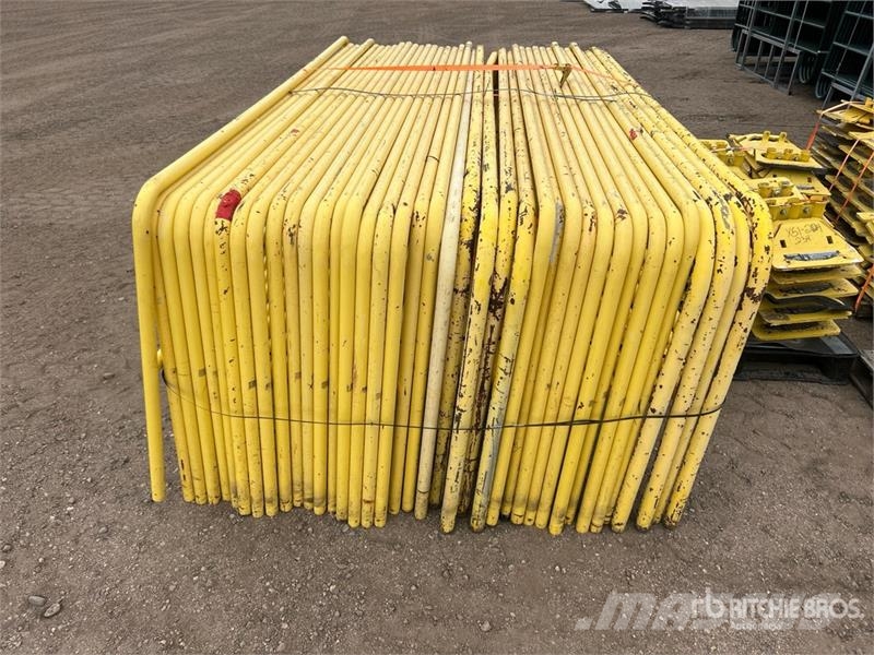  Quantity of 10 Ft. Guardrails & Bases Αναβατόρια και ανυψωτήρες υλικών