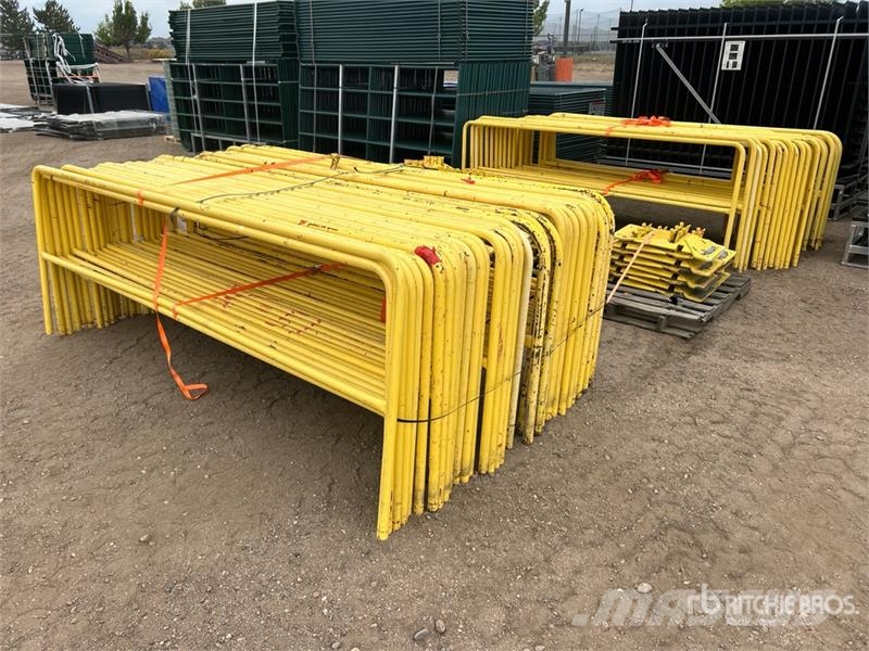  Quantity of 10 Ft. Guardrails & Bases Αναβατόρια και ανυψωτήρες υλικών