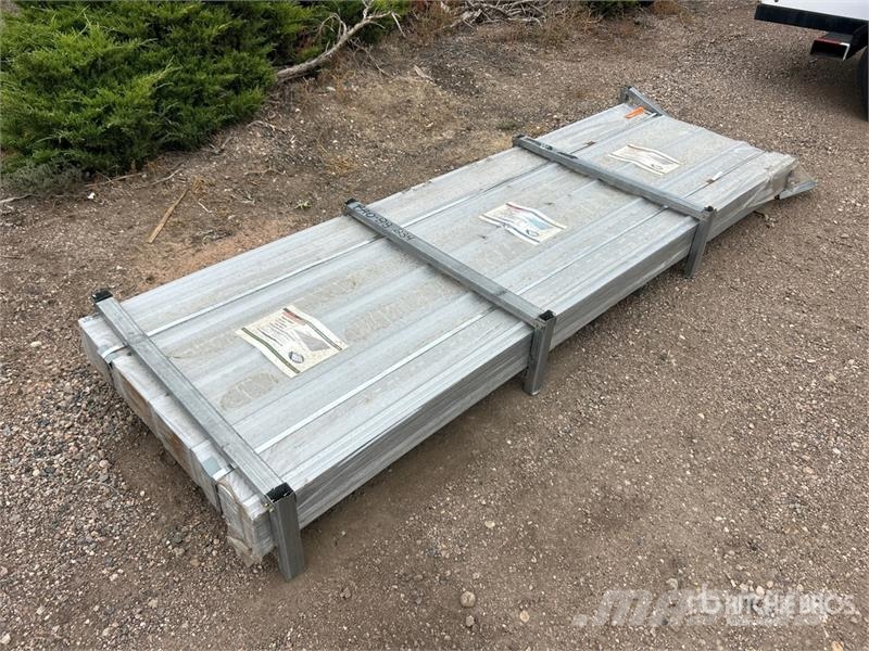  Quantity of 10 Ft. x 36 in. Corrugated Steel Panel Gradbeništvo - drugo