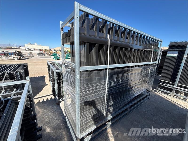 Quantity of 10 ft x 7 ft Galvanized Black Fencing Piirdeaia varustus