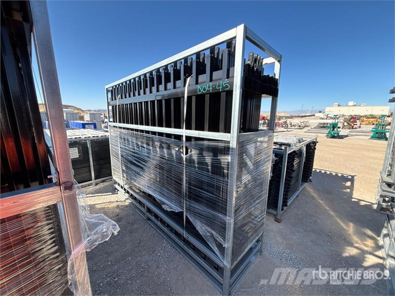 Quantity of 10 ft x 7 ft Galvanized Black Fencing Piirdeaia varustus
