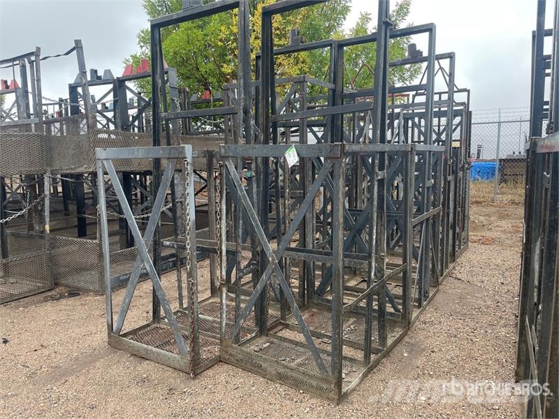 Quantity of (10) Man Baskets Строительная техника - Другие