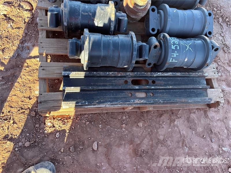 Quantity of (10) Track Rollers Autres accessoires