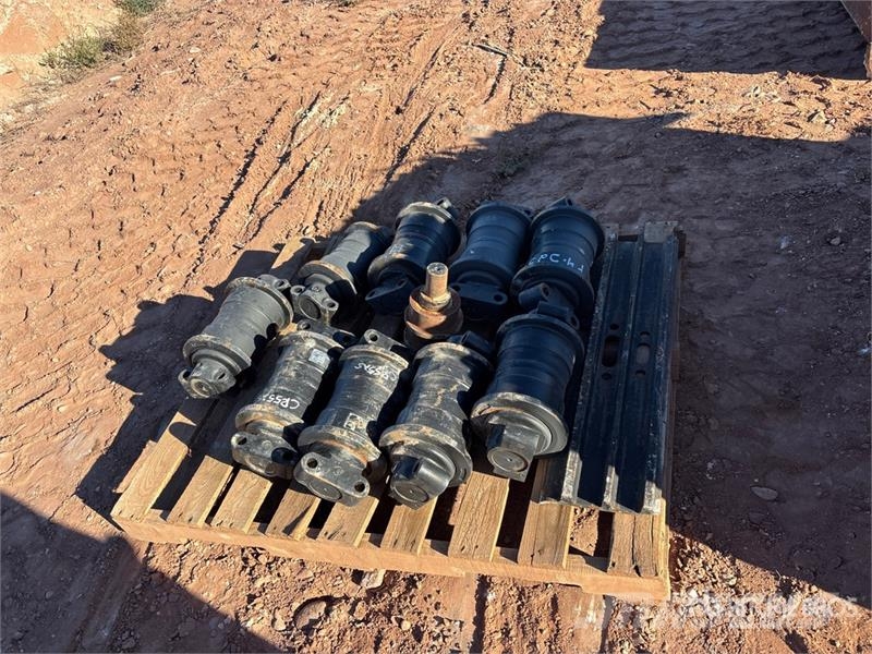 Quantity of (10) Track Rollers Autres accessoires