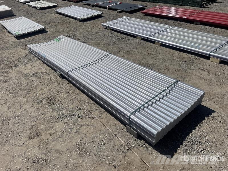 Quantity of (100) 12 ft x 3 ft Clear Corrugated Po Talhas, guinchos e elevadores de materiais