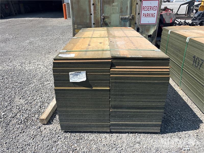 Quantity of (100) 3/4" 2x8 MDO G1S With Smooth Ove Other components