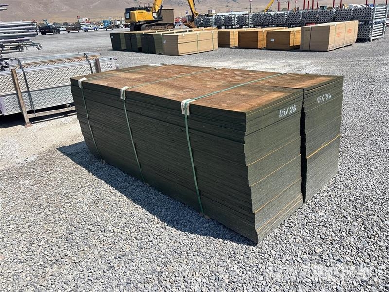 Quantity of (100) 3/4" 2x8 MDO G1S With Smooth Ove Other components